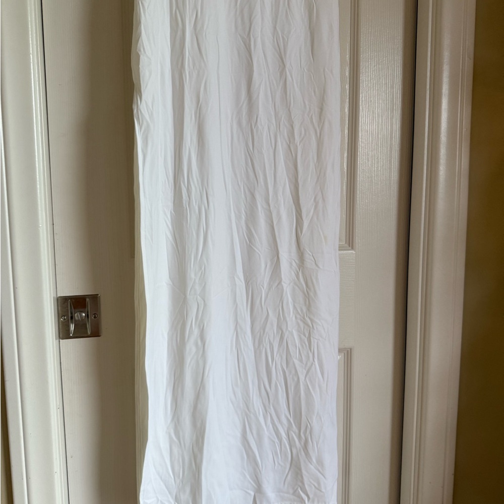Elegant White Maxi Dress - Picture 7 of 10